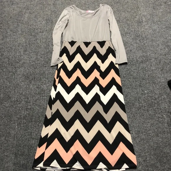 chinese dress ladies 5D x Stellar Dust Chevron Maxi Dress main image 1